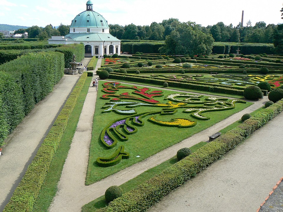 960px Flower Garden Kromeriz