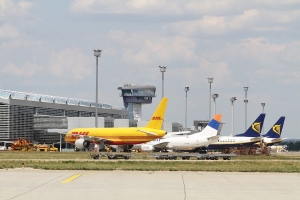 Ministerstvo predložilo návrh na postup pri prenájme bratislavského letiska