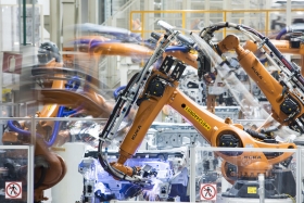 Slovensko je potenci&aacute;lne ohrozen&eacute; automatiz&aacute;ciou, pretože m&aacute; n&iacute;zku digit&aacute;lnu gramotnosť