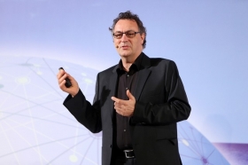 Gerd Leonhard pri prednáške na konferencii ITAPA