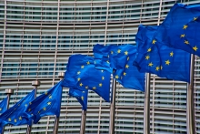 Väčšina Európanov nedôveruje Európskej únii, naznačil prieskum Eurobarometra