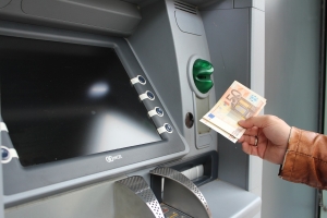 Fio banka spúšťa vlastnú bankomatovú sieť