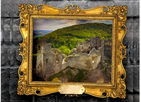 Mot&iacute;v s fotografiou hradu Brekov