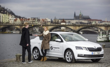 Multimodálny carsharing: keď vám auto požičajú na železničnej stanici