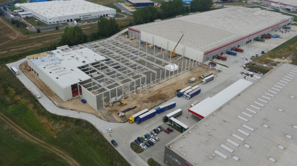 Priemyselné haly obsadzuje logistika a automotive