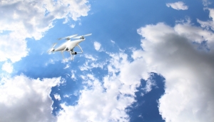 Európsky parlament určil zásady bezpečnej prevádzky dronov