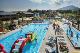 Nov&yacute; vodn&yacute; park na Liptove m&aacute; najv&auml;č&scaron;&iacute; dreven&yacute; baz&eacute;n na Slovensku