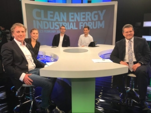 Live videodiskusia o čistej energii v Bruseli: Juraj Ulehla (Voltia) je tretí zľava.