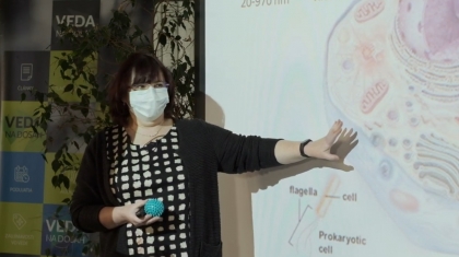 RNDr. Tatiana Betáková, DrSc. počas prednášky